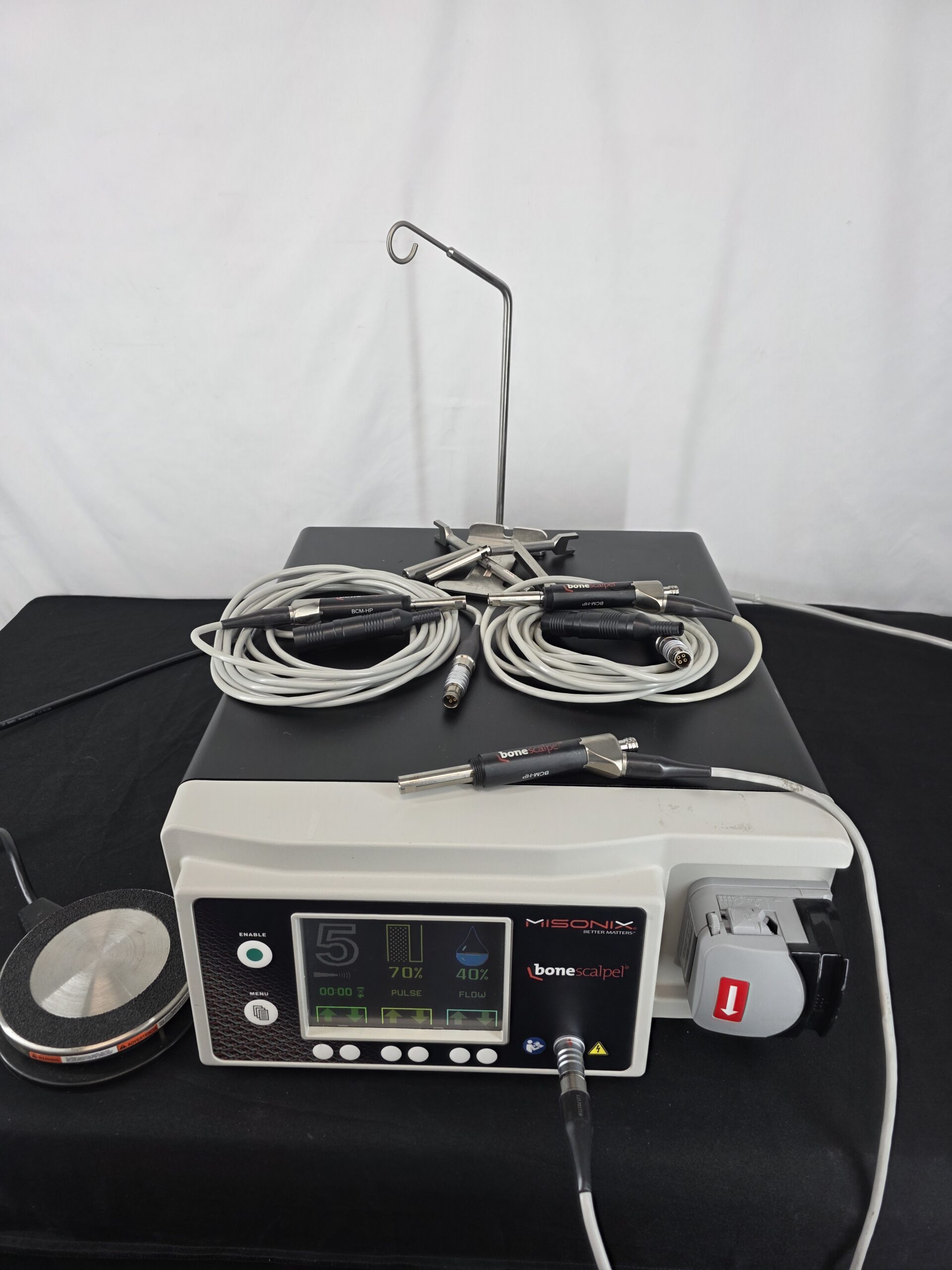 Misonix Bone Scalpel Ultrasonic Surgical Generator BCM-GN w/ 3 Universal Handpieces BCM-HP & Disposables